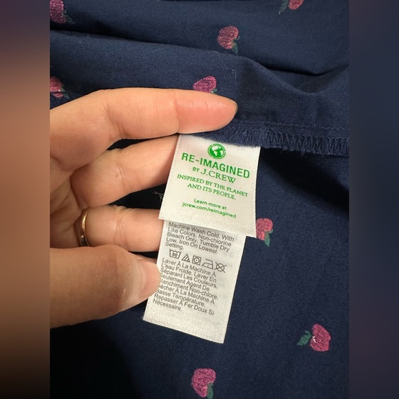 J.Crew Apple Print Button Down top size MP - Picture 9 of 12